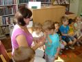 przedszkolaki w bibliotece
